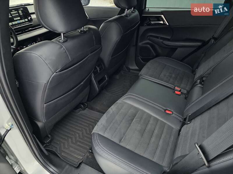 Позашляховик / Кросовер Mitsubishi Outlander 2021 в Тернополі