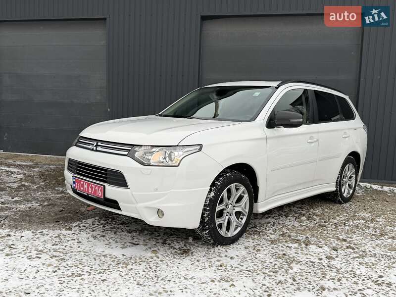 Позашляховик / Кросовер Mitsubishi Outlander 2013 в Трускавці