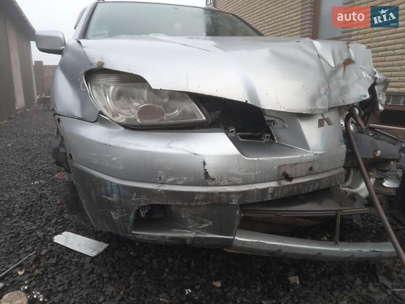 Mitsubishi Outlander 2006