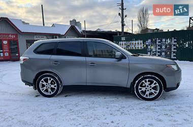 Позашляховик / Кросовер Mitsubishi Outlander 2013 в Попільні