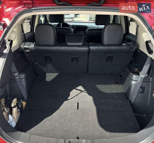 Позашляховик / Кросовер Mitsubishi Outlander 2018 в Кропивницькому