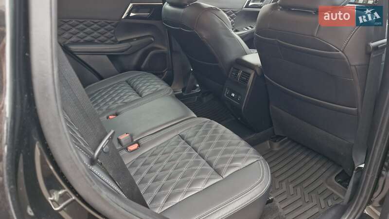 Позашляховик / Кросовер Mitsubishi Outlander 2023 в Одесі