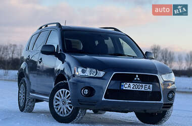 Позашляховик / Кросовер Mitsubishi Outlander 2011 в Мені