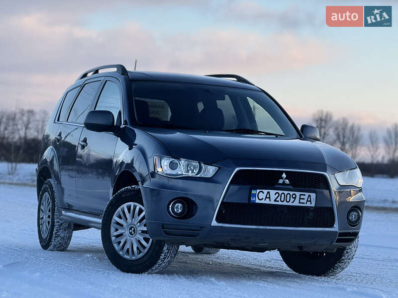 Mitsubishi Outlander 2011