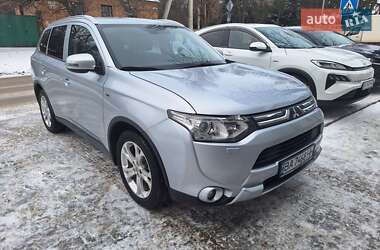 Позашляховик / Кросовер Mitsubishi Outlander 2014 в Кропивницькому