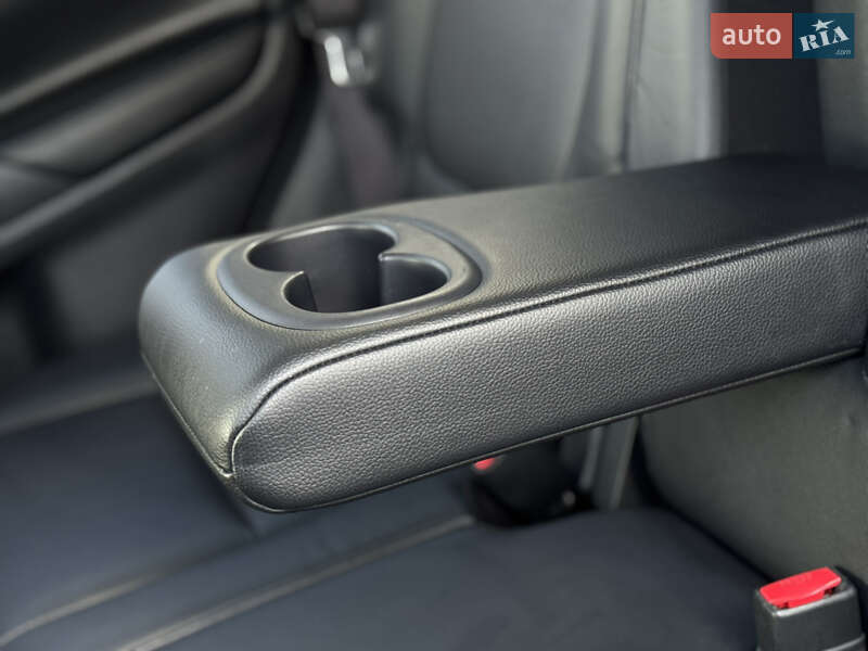 Позашляховик / Кросовер Mitsubishi Outlander 2016 в Дрогобичі фото 70 Позашляховик / Кросовер Mitsubishi Outlander 2016 в Дрогобичі