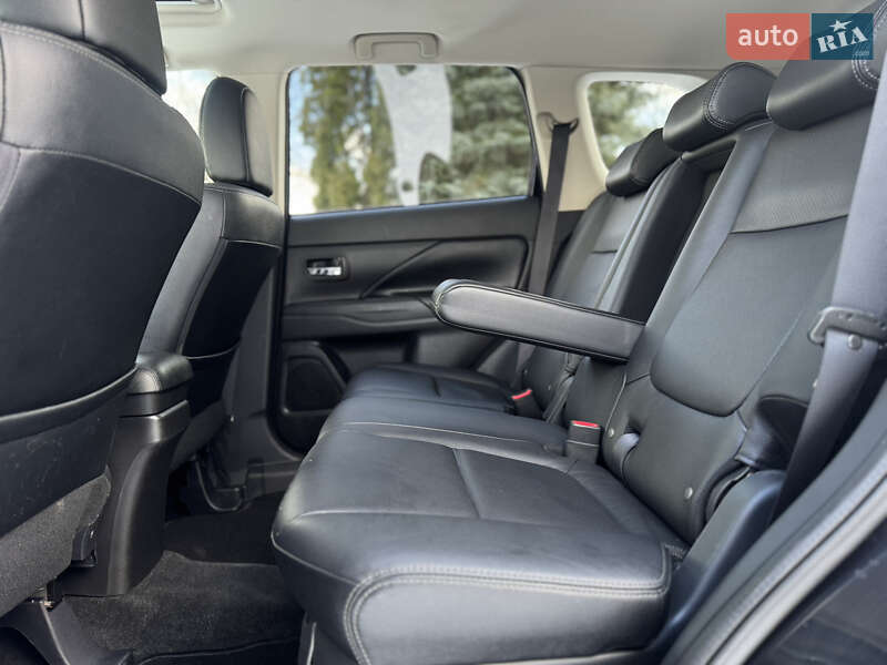 Позашляховик / Кросовер Mitsubishi Outlander 2016 в Дрогобичі фото 72 Позашляховик / Кросовер Mitsubishi Outlander 2016 в Дрогобичі
