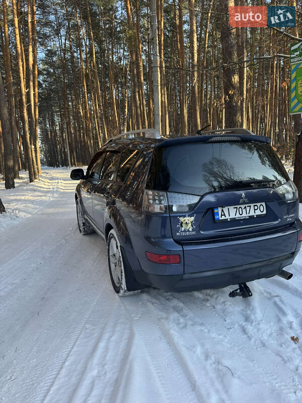Позашляховик / Кросовер Mitsubishi Outlander 2008 в Києві