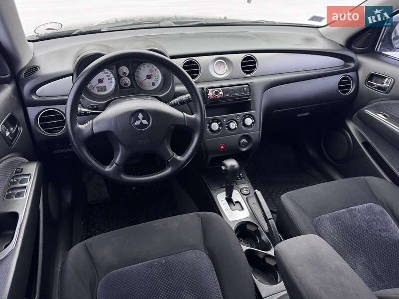 Позашляховик / Кросовер Mitsubishi Outlander 2006 в Києві