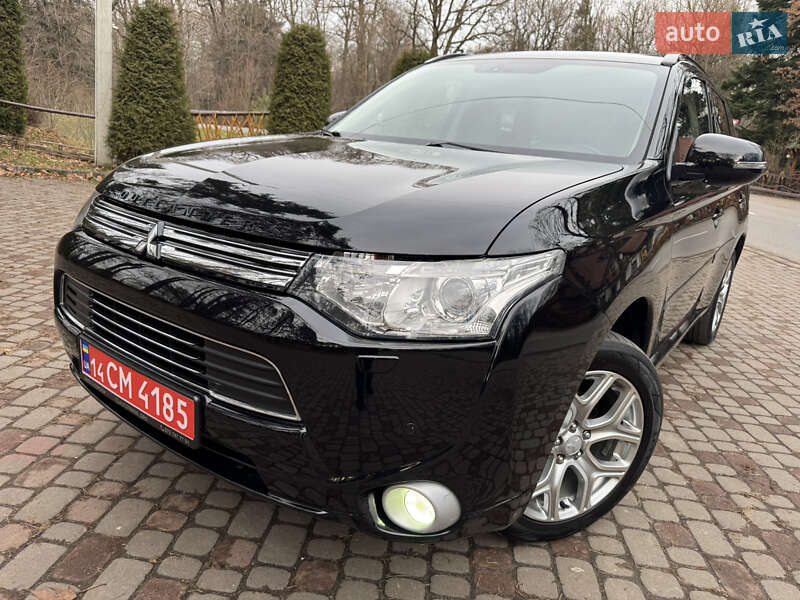 Внедорожник / Кроссовер Mitsubishi Outlander 2014 в Дрогобыче