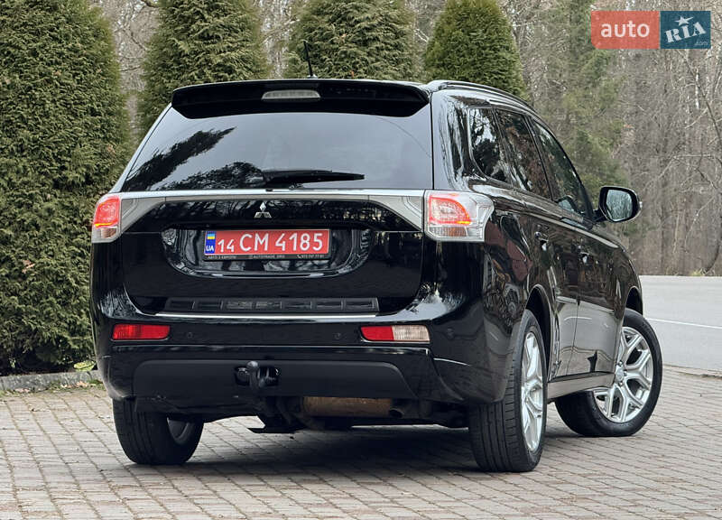 Внедорожник / Кроссовер Mitsubishi Outlander 2014 в Дрогобыче