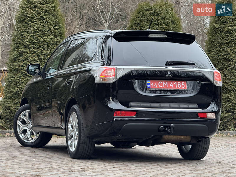 Внедорожник / Кроссовер Mitsubishi Outlander 2014 в Дрогобыче
