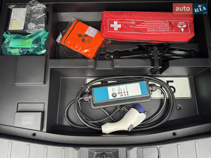 Внедорожник / Кроссовер Mitsubishi Outlander 2014 в Дрогобыче