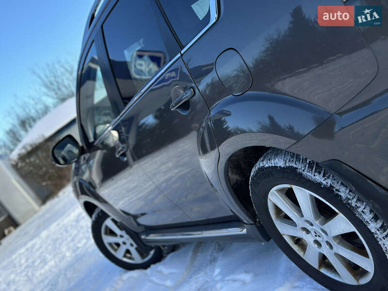 Позашляховик / Кросовер Mitsubishi Outlander 2011 в Бердичеві