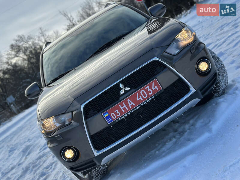 Позашляховик / Кросовер Mitsubishi Outlander 2011 в Бердичеві