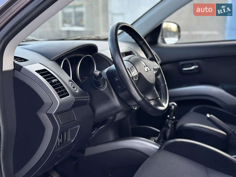 Позашляховик / Кросовер Mitsubishi Outlander 2011 в Бердичеві