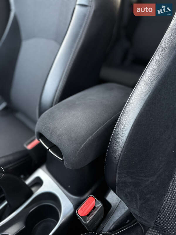 Позашляховик / Кросовер Mitsubishi Outlander 2011 в Бердичеві