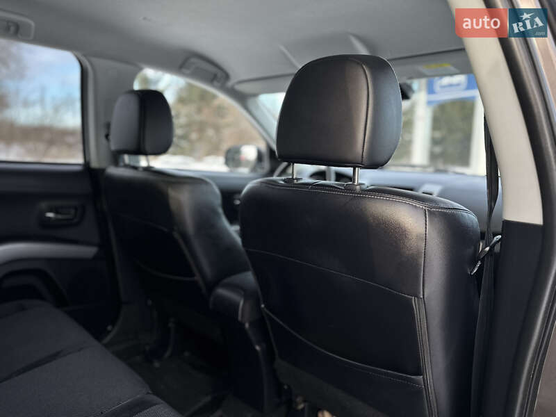 Позашляховик / Кросовер Mitsubishi Outlander 2011 в Бердичеві