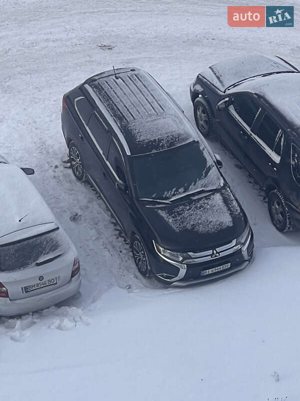 Позашляховик / Кросовер Mitsubishi Outlander 2015 в Зіньківі