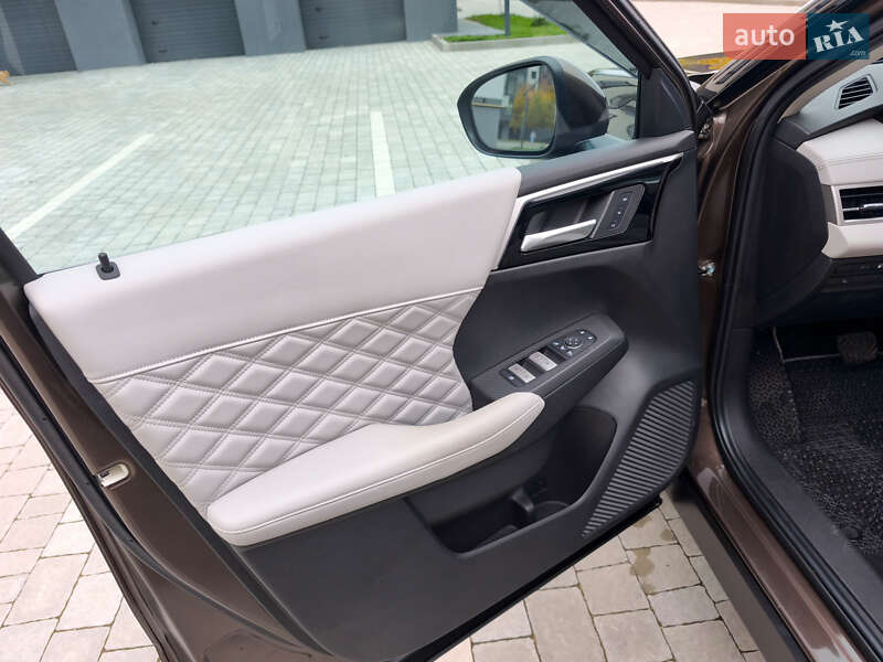 Позашляховик / Кросовер Mitsubishi Outlander 2022 в Івано-Франківську