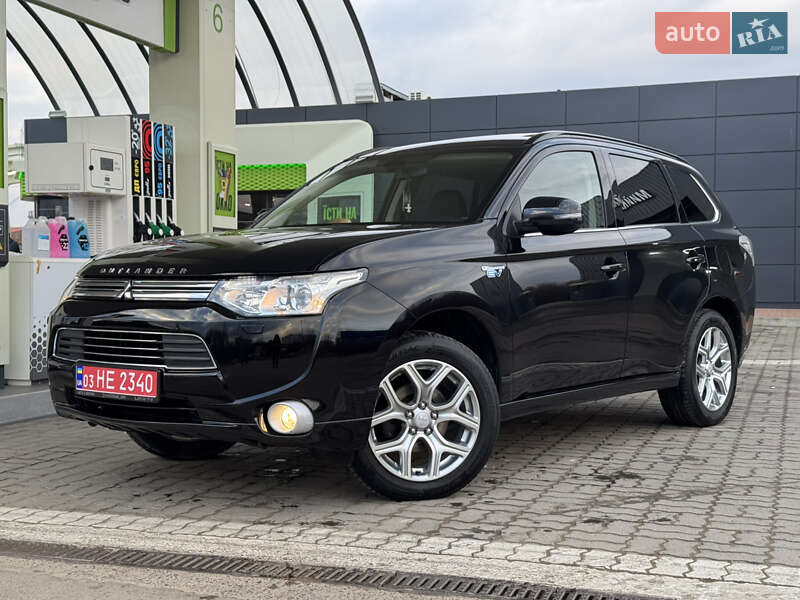 Позашляховик / Кросовер Mitsubishi Outlander 2014 в Дрогобичі