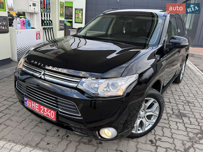 Позашляховик / Кросовер Mitsubishi Outlander 2014 в Дрогобичі