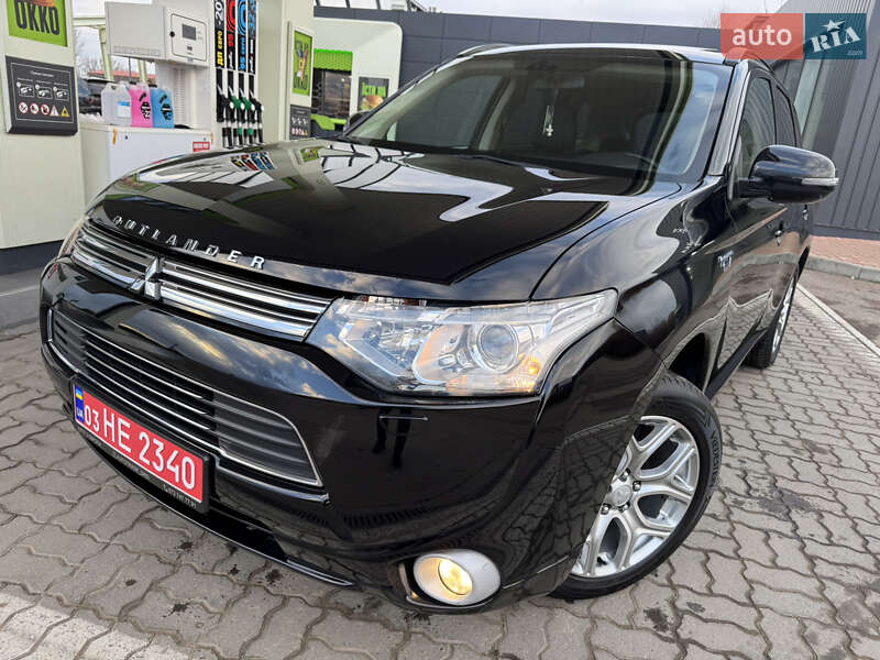 Позашляховик / Кросовер Mitsubishi Outlander 2014 в Дрогобичі