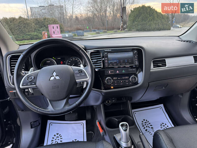 Позашляховик / Кросовер Mitsubishi Outlander 2014 в Дрогобичі