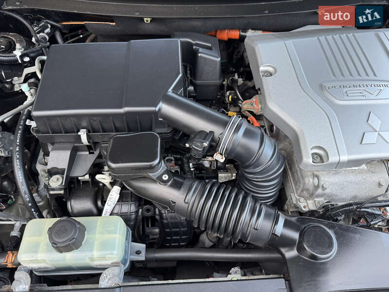 Позашляховик / Кросовер Mitsubishi Outlander 2014 в Дрогобичі