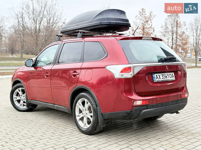 Внедорожник / Кроссовер Mitsubishi Outlander 2014 в Харькове