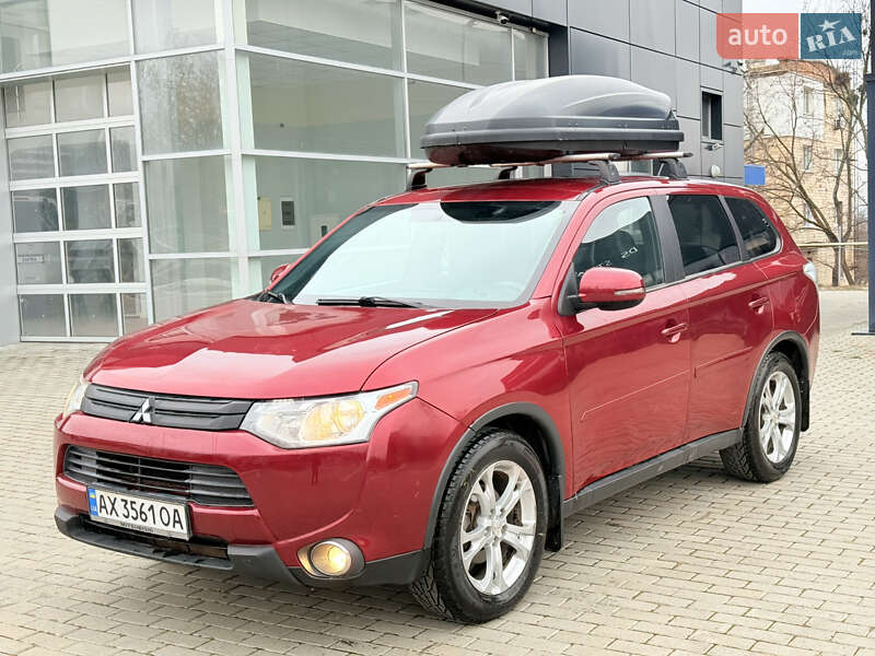 Внедорожник / Кроссовер Mitsubishi Outlander 2014 в Харькове