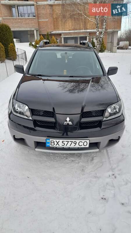 Внедорожник / Кроссовер Mitsubishi Outlander 2004 в Хмельницком