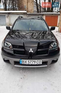 Позашляховик / Кросовер Mitsubishi Outlander 2004 в Хмельницькому