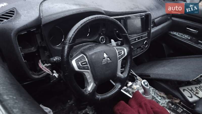 Mitsubishi Outlander 2019