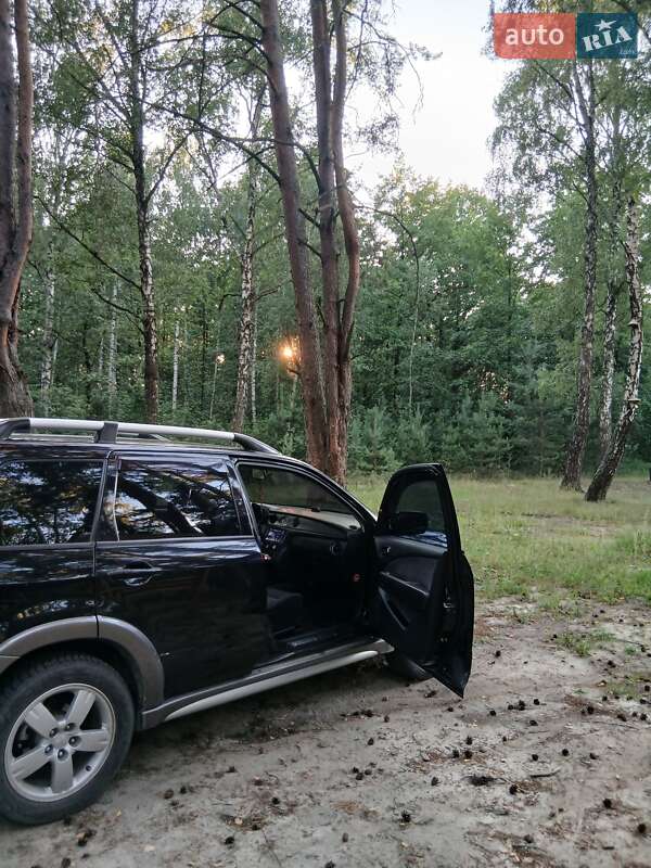 Внедорожник / Кроссовер Mitsubishi Outlander 2006 в Житомире фото 3 Внедорожник / Кроссовер Mitsubishi Outlander 2006 в Житомире