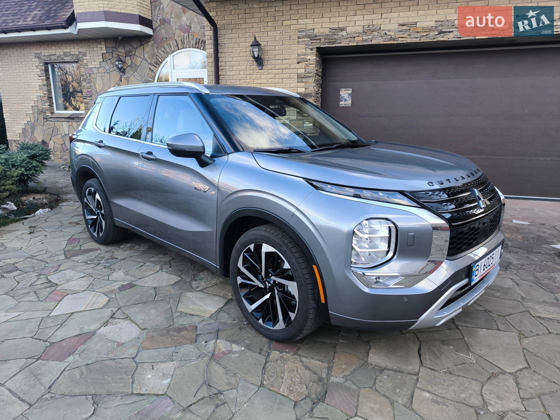 2023 Mitsubishi Outlander - мініатюра 36