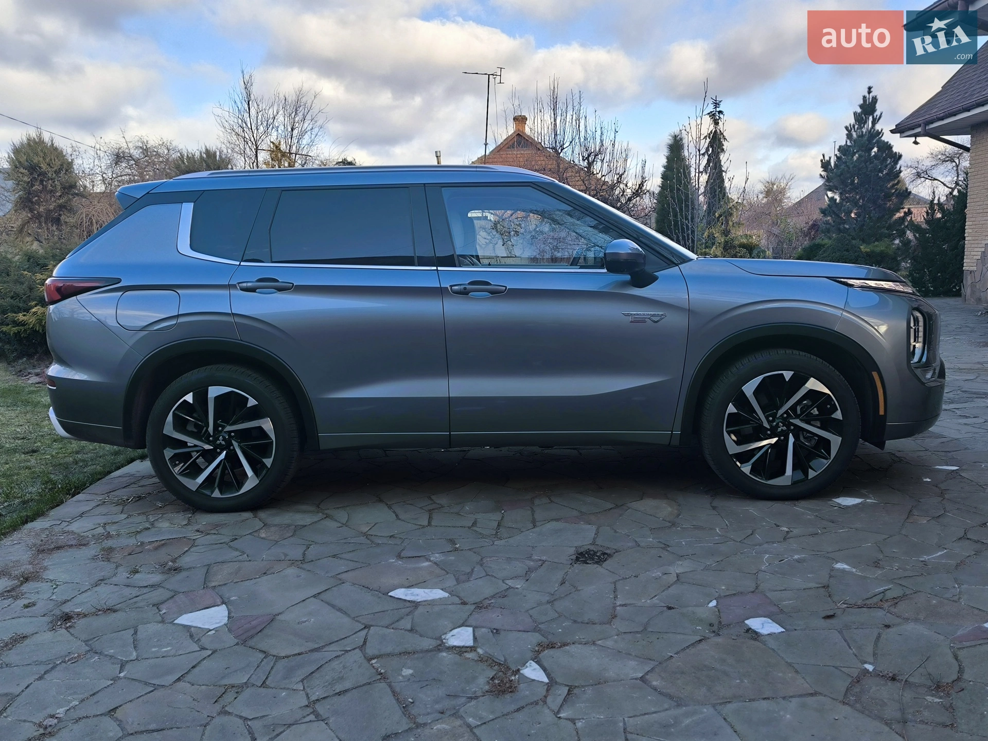 2023 Mitsubishi Outlander - мініатюра 44