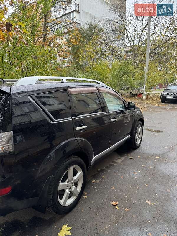 Внедорожник / Кроссовер Mitsubishi Outlander 2008 в Измаиле