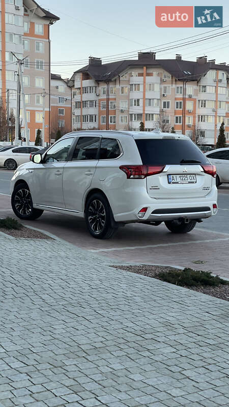 Внедорожник / Кроссовер Mitsubishi Outlander 2017 в Киеве фото 17 Внедорожник / Кроссовер Mitsubishi Outlander 2017 в Киеве