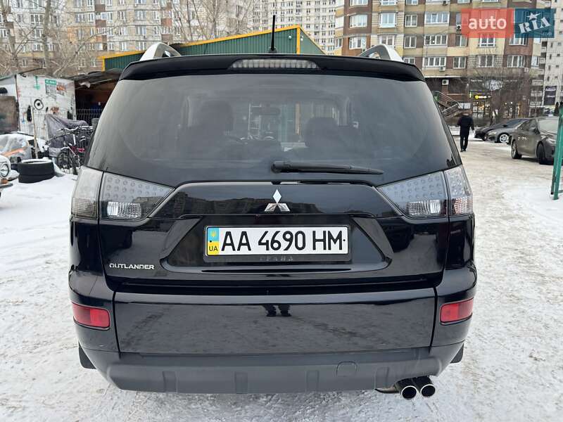 Внедорожник / Кроссовер Mitsubishi Outlander 2008 в Киеве