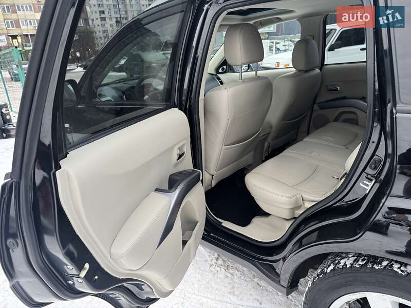 Внедорожник / Кроссовер Mitsubishi Outlander 2008 в Киеве