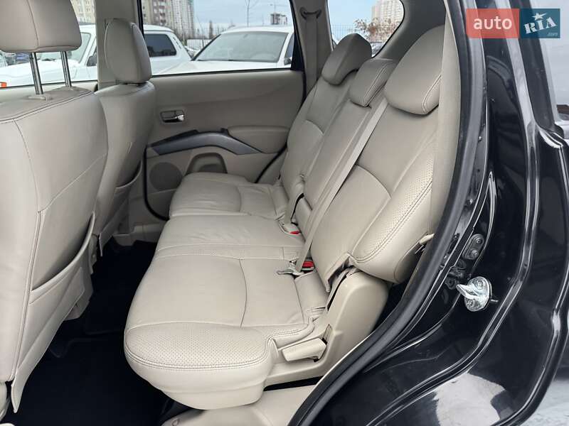 Внедорожник / Кроссовер Mitsubishi Outlander 2008 в Киеве