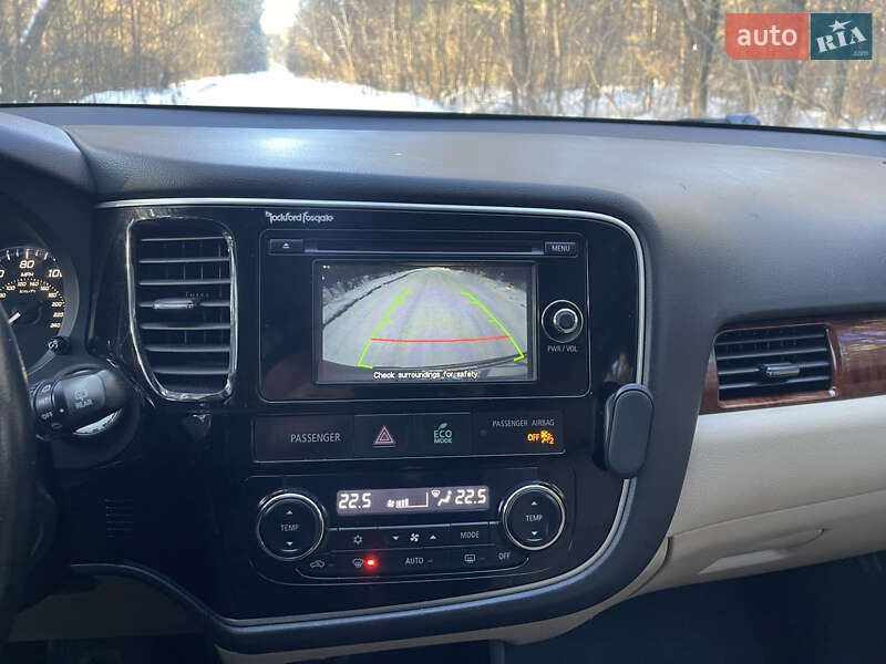 Внедорожник / Кроссовер Mitsubishi Outlander 2014 в Ахтырке фото 21 Внедорожник / Кроссовер Mitsubishi Outlander 2014 в Ахтырке