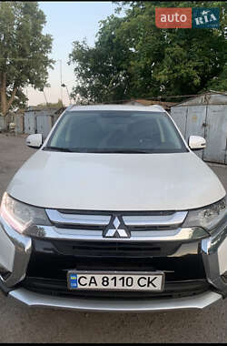 Позашляховик / Кросовер Mitsubishi Outlander 2016 в Черкасах