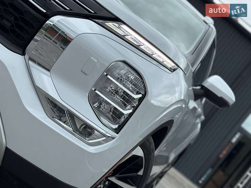 Внедорожник / Кроссовер Mitsubishi Outlander 2022 в Кривом Роге