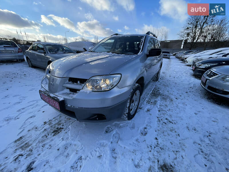 Внедорожник / Кроссовер Mitsubishi Outlander 2007 в Луцке фото 7 Внедорожник / Кроссовер Mitsubishi Outlander 2007 в Луцке