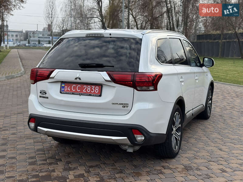 Внедорожник / Кроссовер Mitsubishi Outlander 2015 в Броварах фото 3 Внедорожник / Кроссовер Mitsubishi Outlander 2015 в Броварах