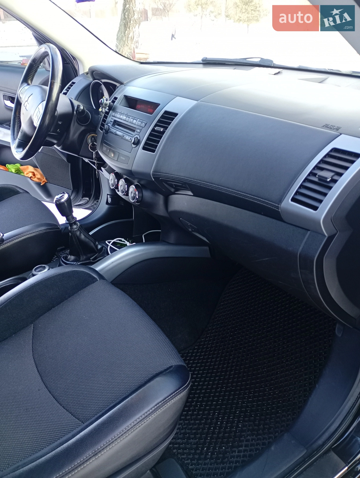 2010 Mitsubishi Outlander - мініатюра 36