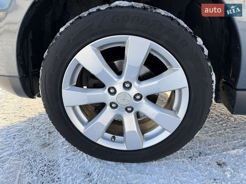 Внедорожник / Кроссовер Mitsubishi Outlander 2012 в Киеве фото 10 Внедорожник / Кроссовер Mitsubishi Outlander 2012 в Киеве