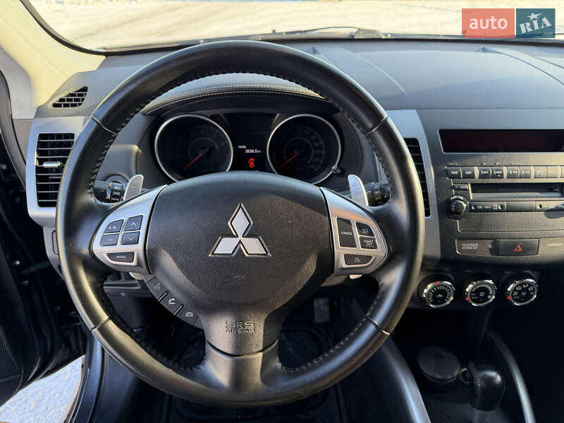 Внедорожник / Кроссовер Mitsubishi Outlander 2012 в Киеве фото 14 Внедорожник / Кроссовер Mitsubishi Outlander 2012 в Киеве